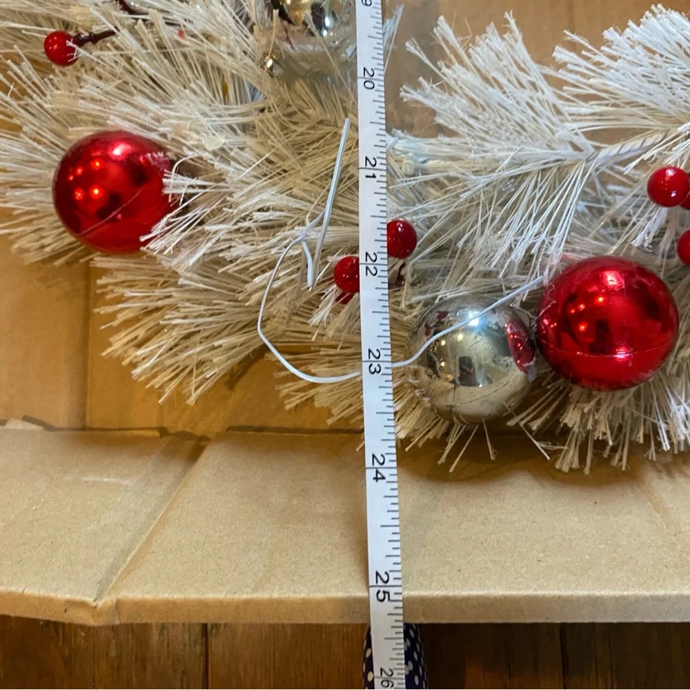 Light Up Snowman Wreath – White & Red – Christmas Holiday Decor